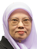 dr noor raudhiah
